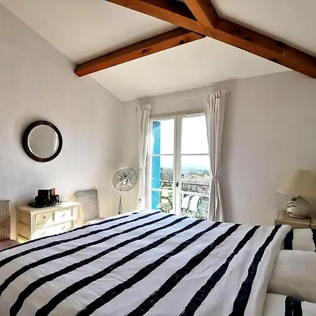 Maison Dans Le Domaine Du Golf *