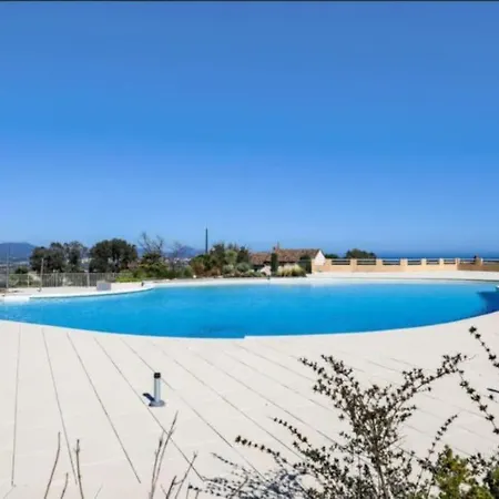 Maison Dans Le Domaine Du Golf *